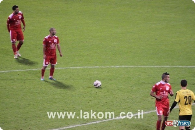 האיש והבעיטות החופשיות. גיא אבן (לוטפי עיסא)